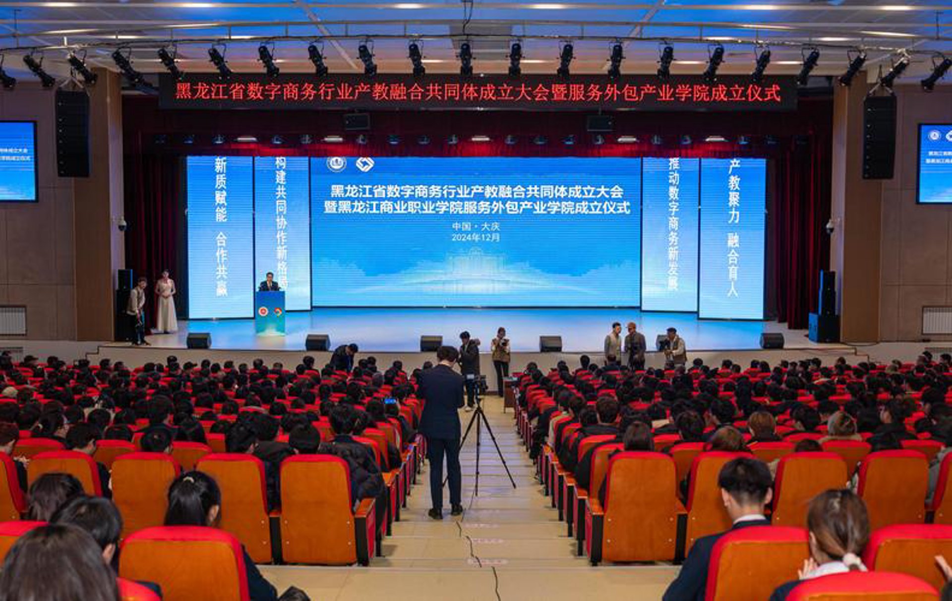 如何挑选合适的建筑施工总承包资质？